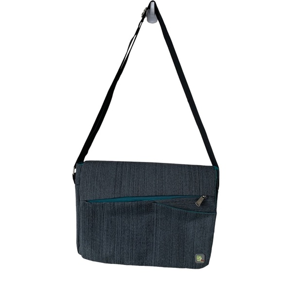 Tree frog grey 13" laptop over shoulder cross body bag, very lightweight. - Picture 2 of 11